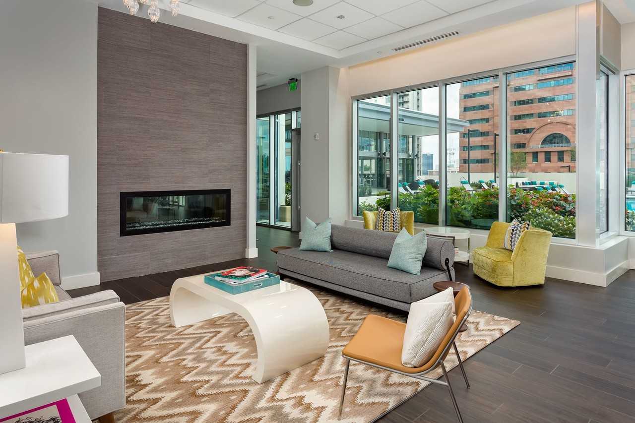 Nine15 Midtown - Photo 3 of 34