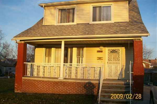 7010 Theisen St - Photo 2 of 9