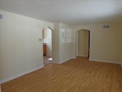 867 Jay St - Photo 3 of 5