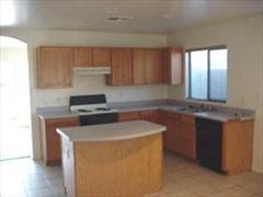 10810 W Edgemont Ave - Photo 3 of 5