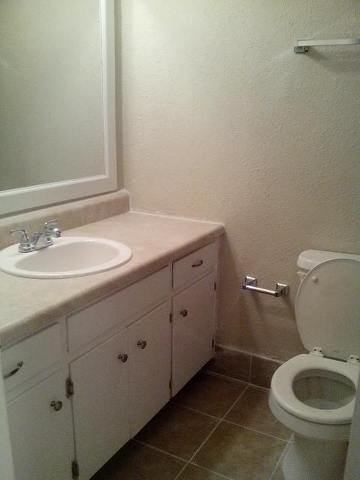 6623 Travis Blvd - Photo 3 of 3