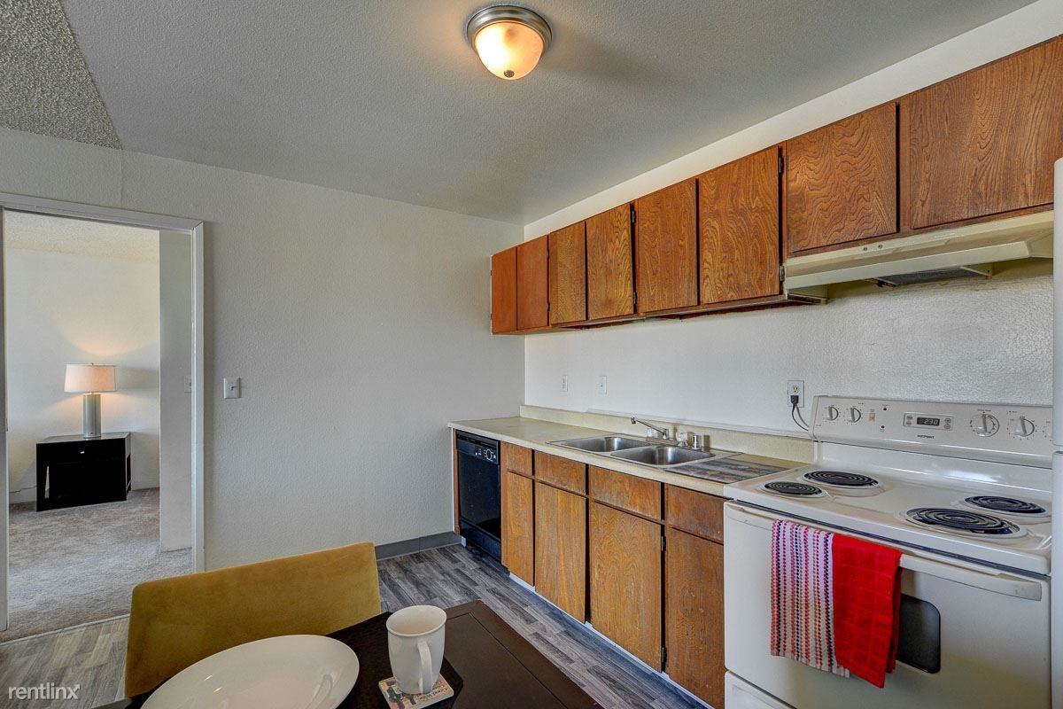 Siegel Suites Charleston II - Photo 3 of 7