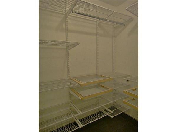 124 NE 19TH CT - Photo 2 of 10