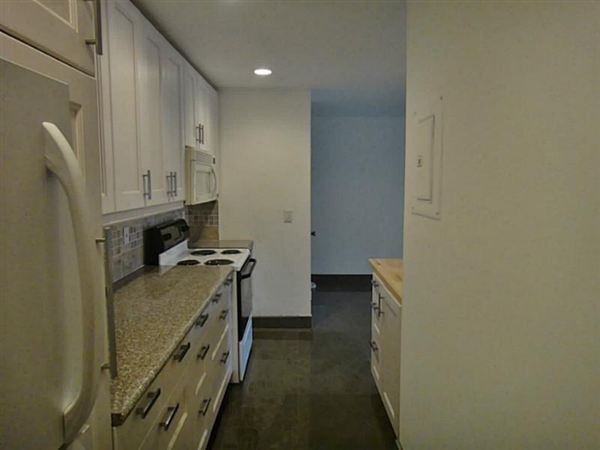 124 NE 19TH CT - Photo 3 of 10