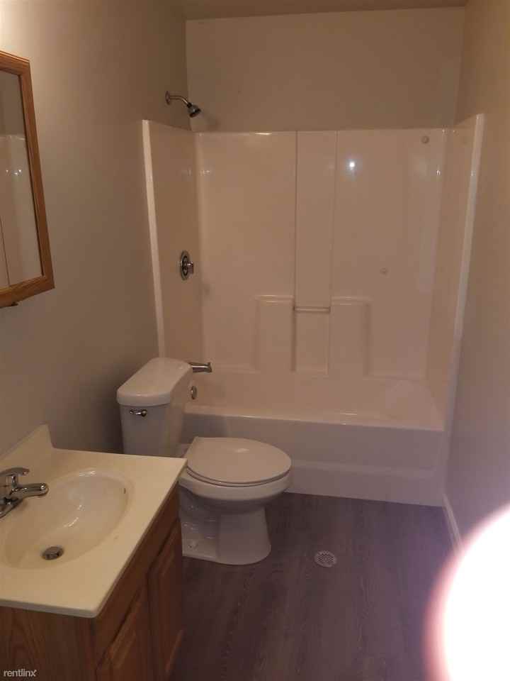 1016 Park St - Photo 3 of 9