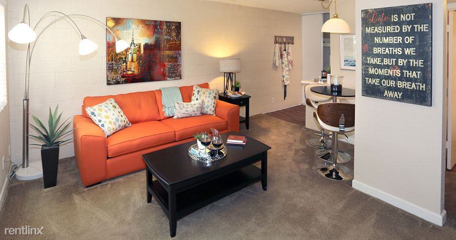 Right off the Camelback Corridor - Photo 3 of 6