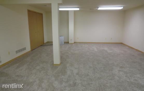 5452 High Ridge Dr - Photo 3 of 17