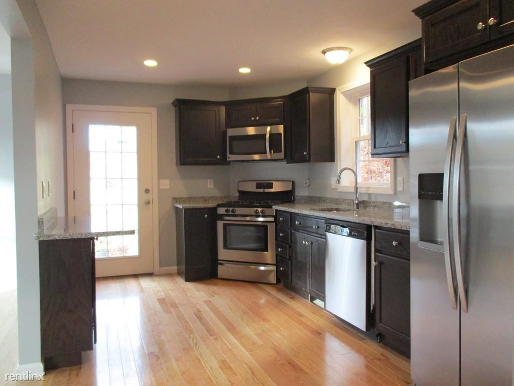 16 Ayer Rd #1 - Photo 2 of 12