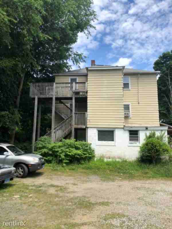 195 Riverside St - Photo 3 of 10