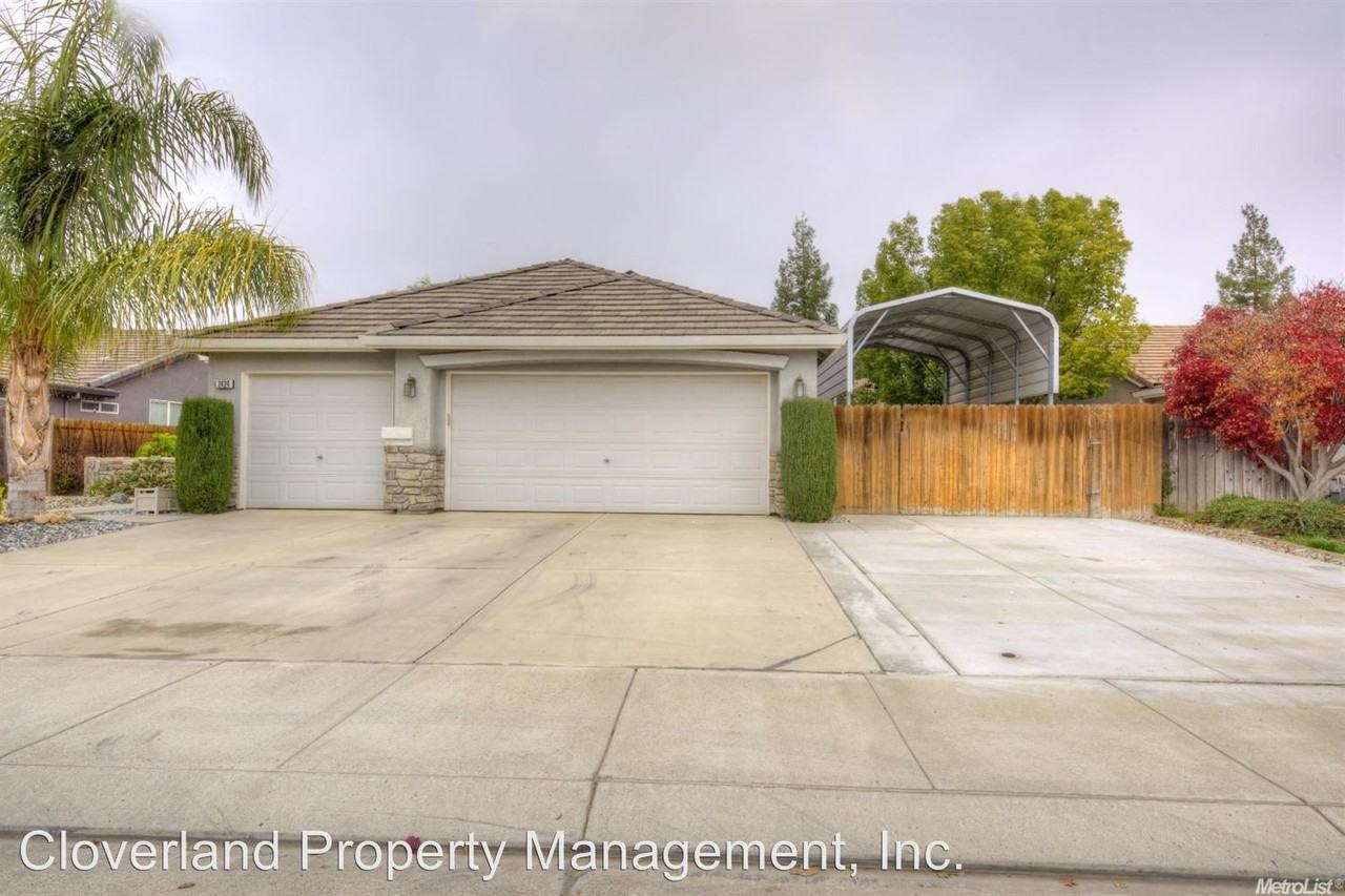 2424 Jonathon Dr - Photo 2 of 12