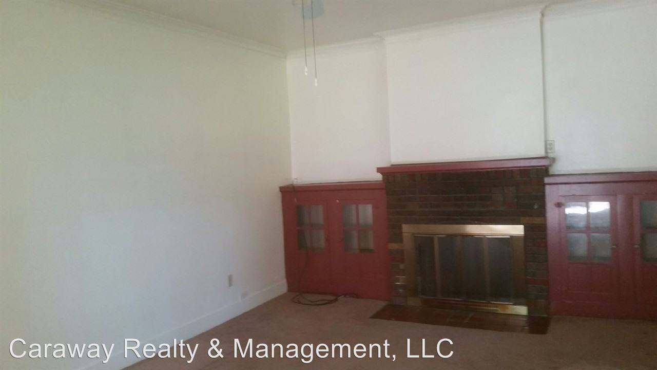 6874 Greenwood Rd - Photo 2 of 15