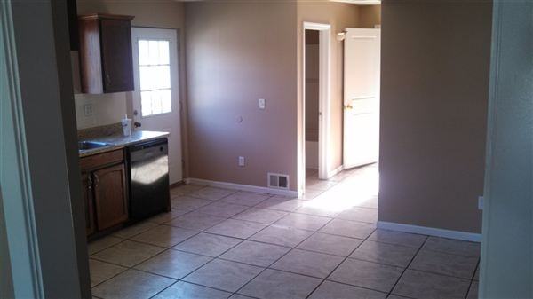 17069 Matthews St - Photo 3 of 8