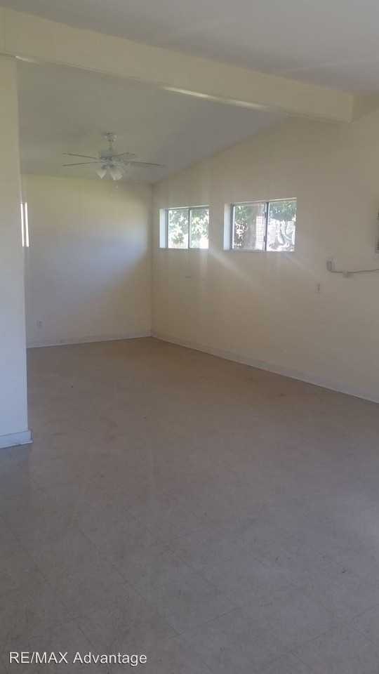 2560 Lamar St - Photo 3 of 15