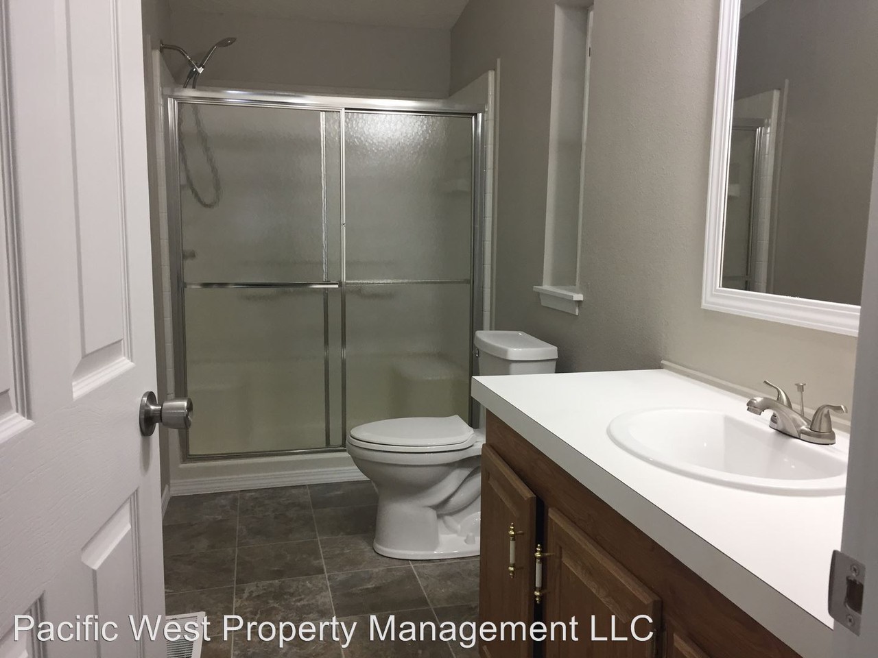 261 Greenwood Dr - Photo 3 of 16