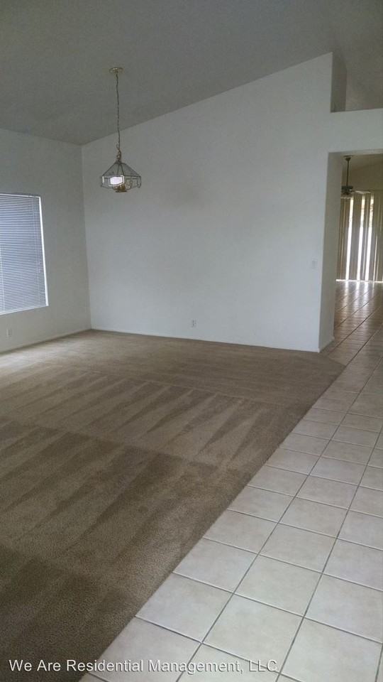 11259 W Piccadilly Rd - Photo 2 of 14