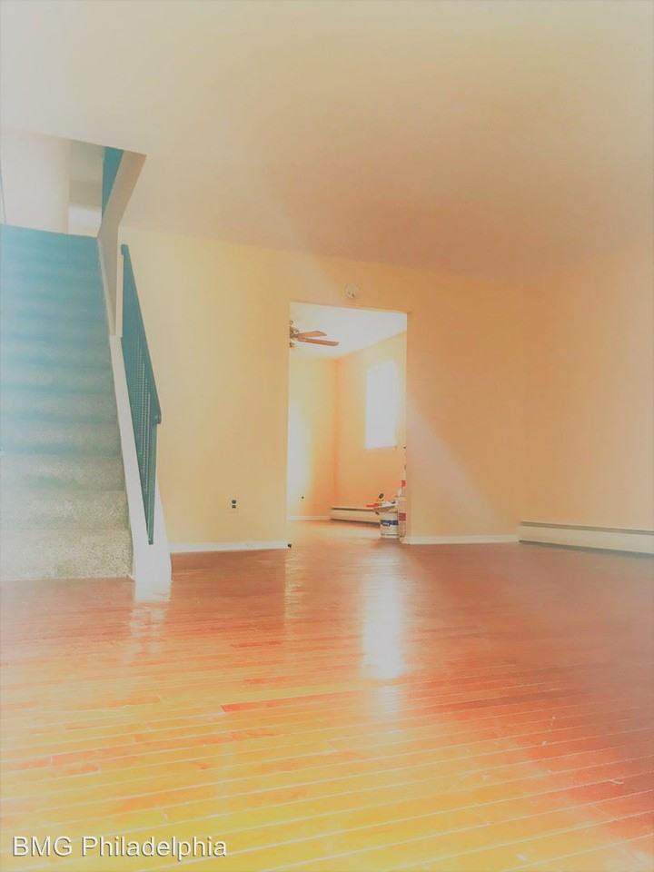 409 Jackson Ave - Photo 3 of 16