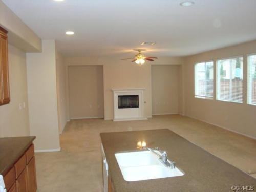 1577 Leland St - Photo 3 of 15