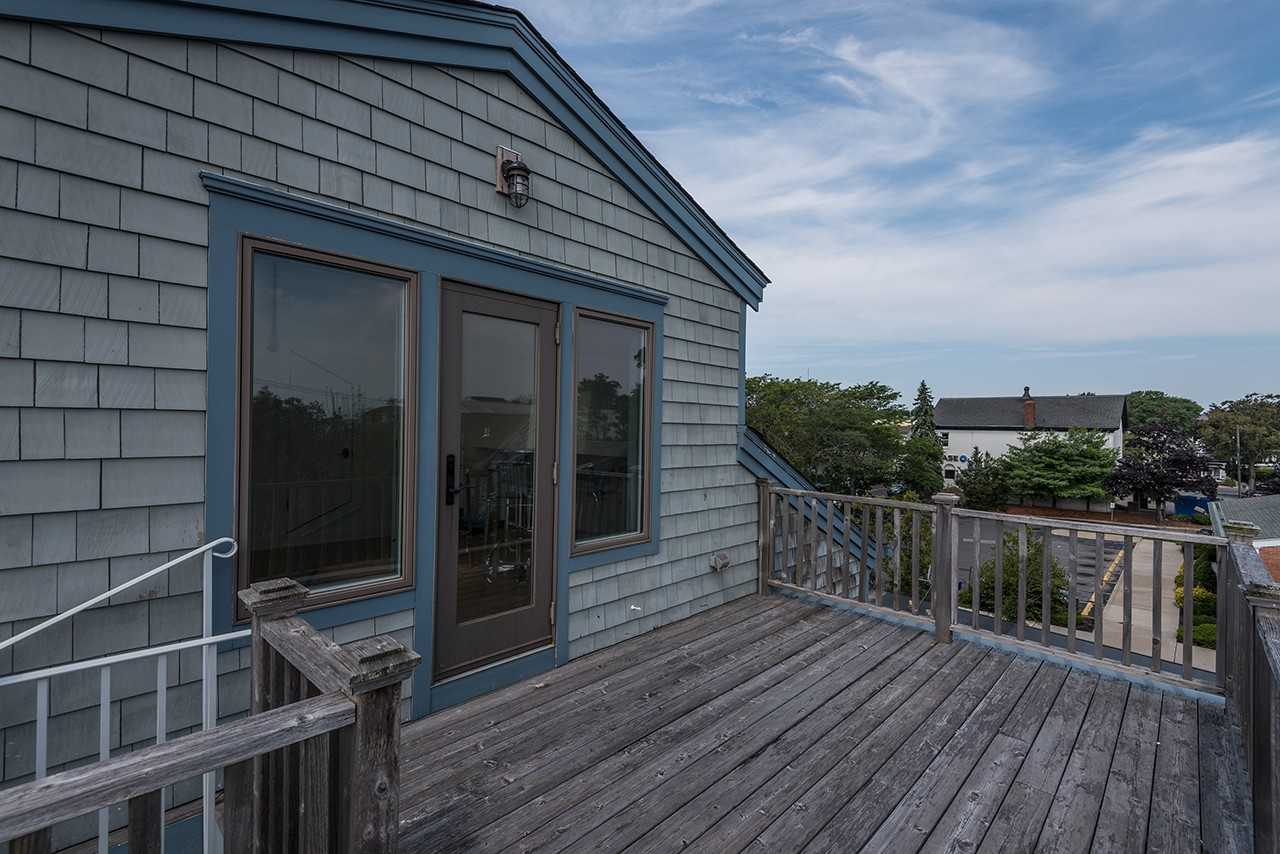 210 Main St - Photo 3 of 18