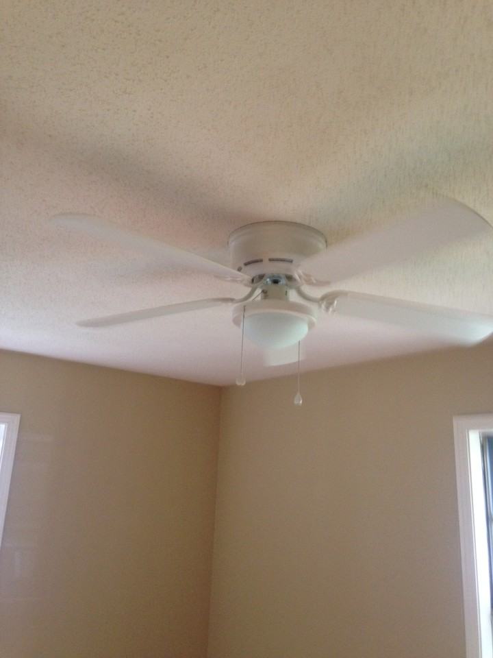 5045 Dianne Dr - Photo 3 of 8