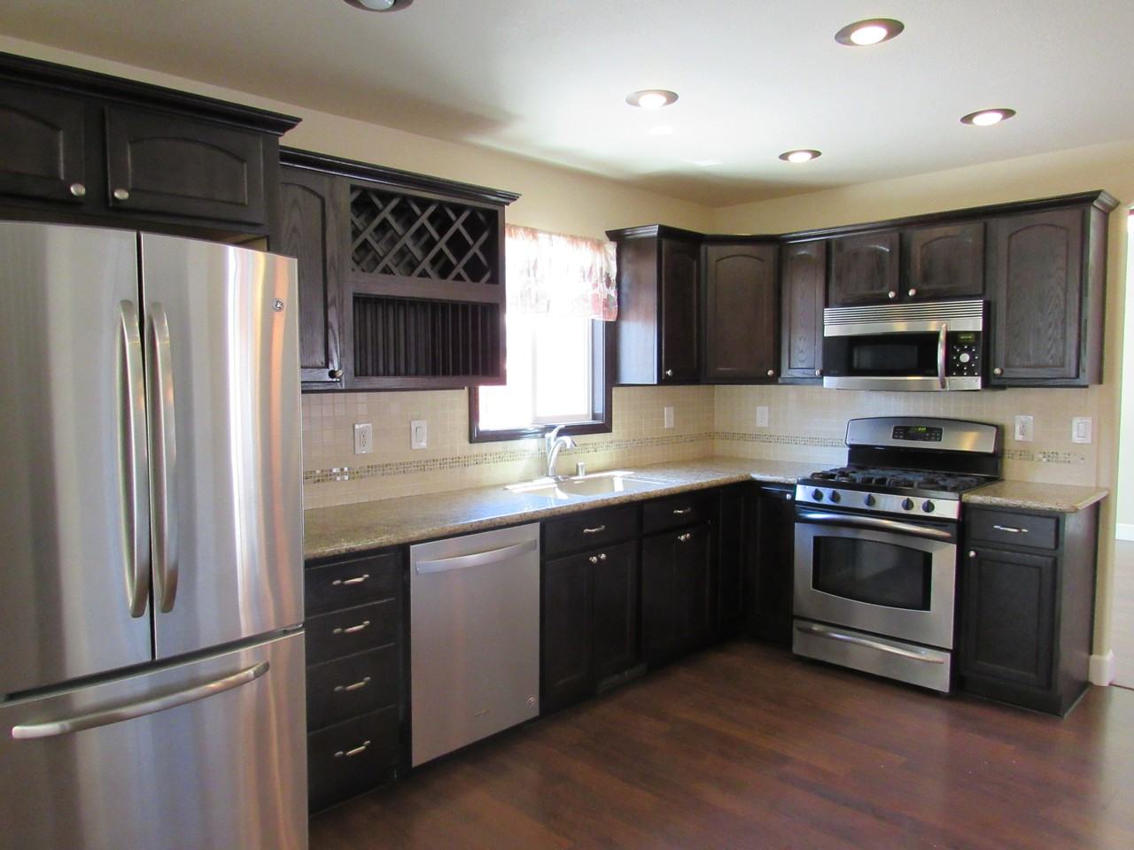 17740 Gingko Ct - Photo 3 of 27