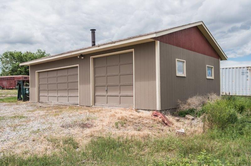 8066 Diamond Springs Dr - Photo 2 of 33