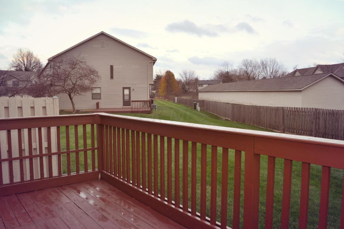 7987 Lakeloop Dr - Photo 3 of 19