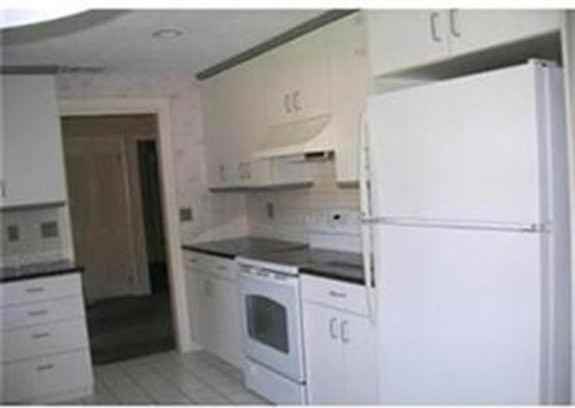 159 Pleasant St - Photo 3 of 4