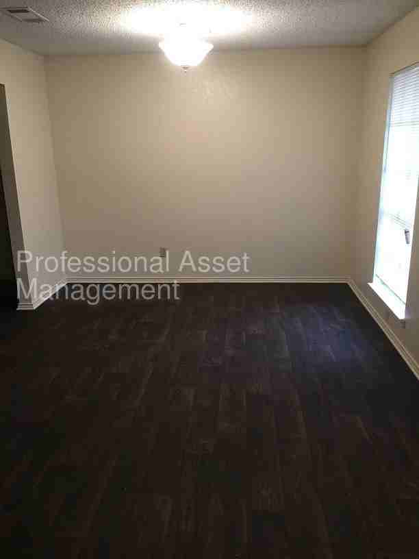 6303 Peggy Dr - Photo 3 of 13