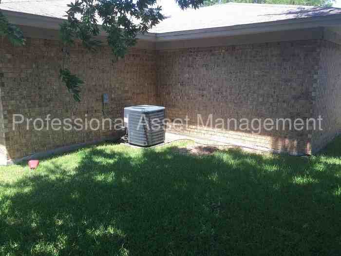 6302 Peggy Dr - Photo 2 of 13