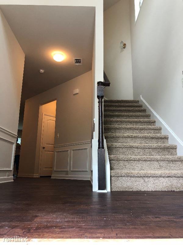 79 Tahoe Dr - Photo 2 of 21