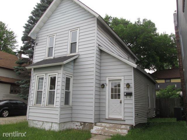 744 Broadway Ave NW, Grand Rapids, MI 49504 2 Bedroom ...