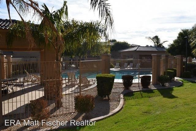 3565 W 22nd St #C - Photo 3 of 9
