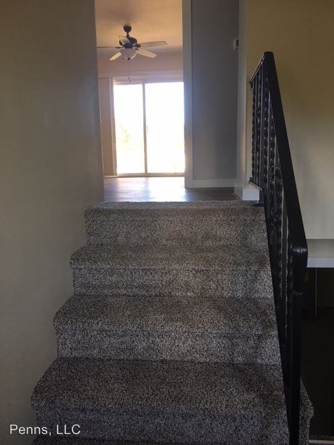 889 Point Township Dr - Photo 3 of 30