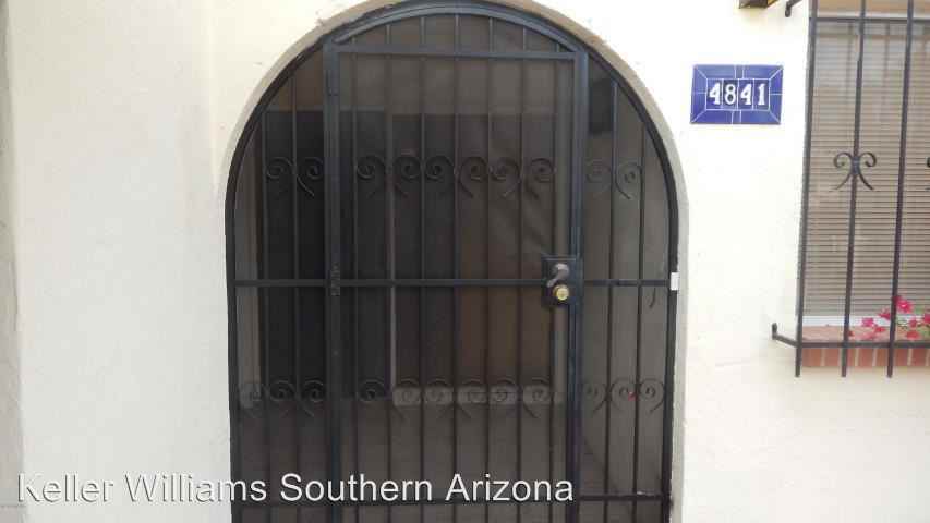 4841 N Vía Entrada - Photo 3 of 21