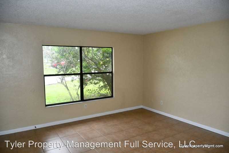 546 Taylor Rd - Photo 2 of 12