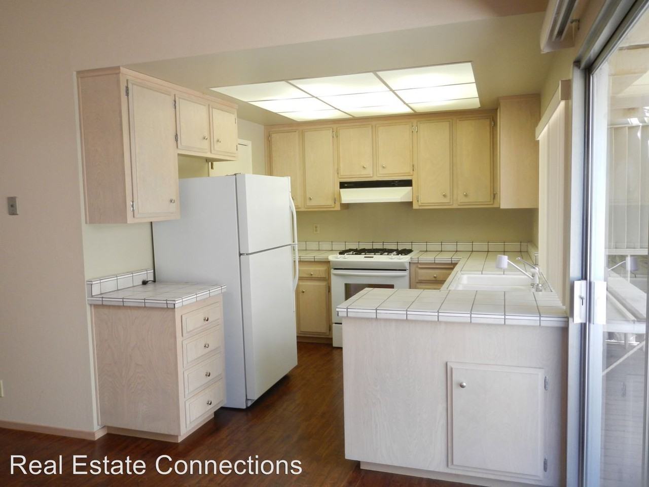 1224 Robbia Dr - Photo 3 of 8