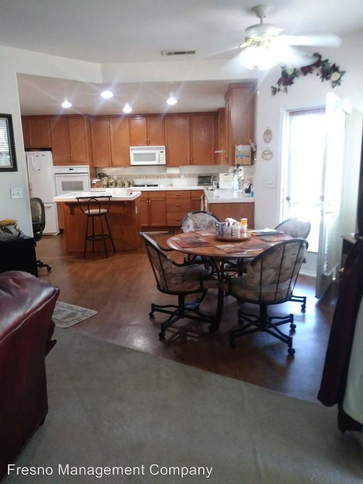 7825 N Gregory Ave - Photo 3 of 14