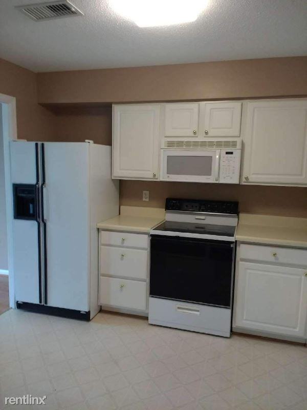 1018 Brinker Dr #302 - Photo 3 of 5