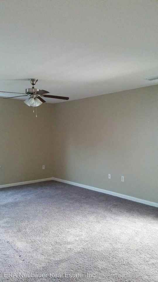 930 S Katherine Ave - Photo 2 of 10