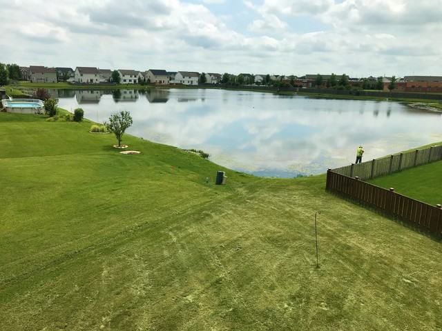 813 Phelps Ln - Photo 2 of 25