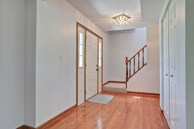 10 Bent Tree Ct - Photo 3 of 27