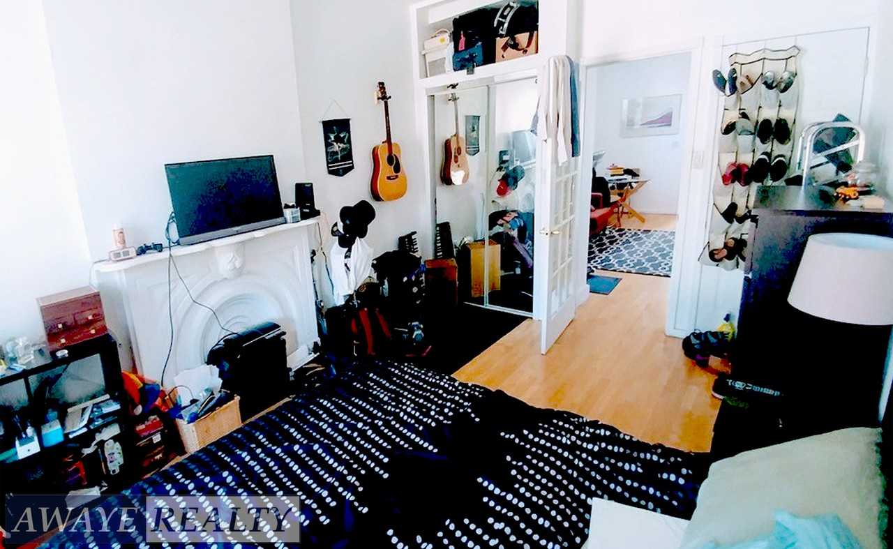 369 Columbia Street - Photo 3 of 3