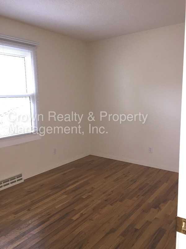 6134 Kerry Ave - Photo 3 of 11