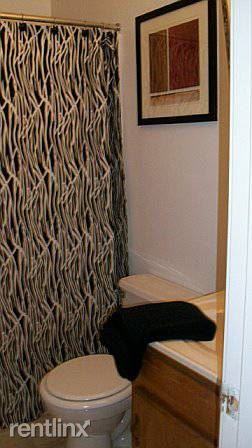 Lovely 1 Bedroom Apartment - Laundry - 1 Parking Space - Tarrytown - Photo 3 of 3