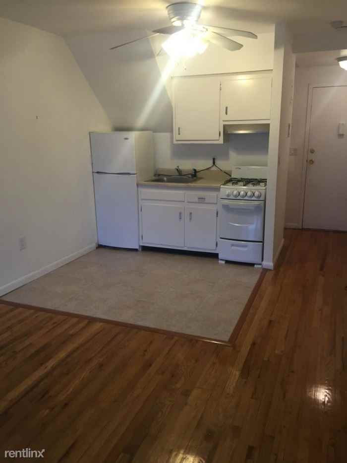 Renovated 1 bedroom Duplex Garden Building- Laundry On Site - 1 Parking Space/Harrison - Photo 3 of 3
