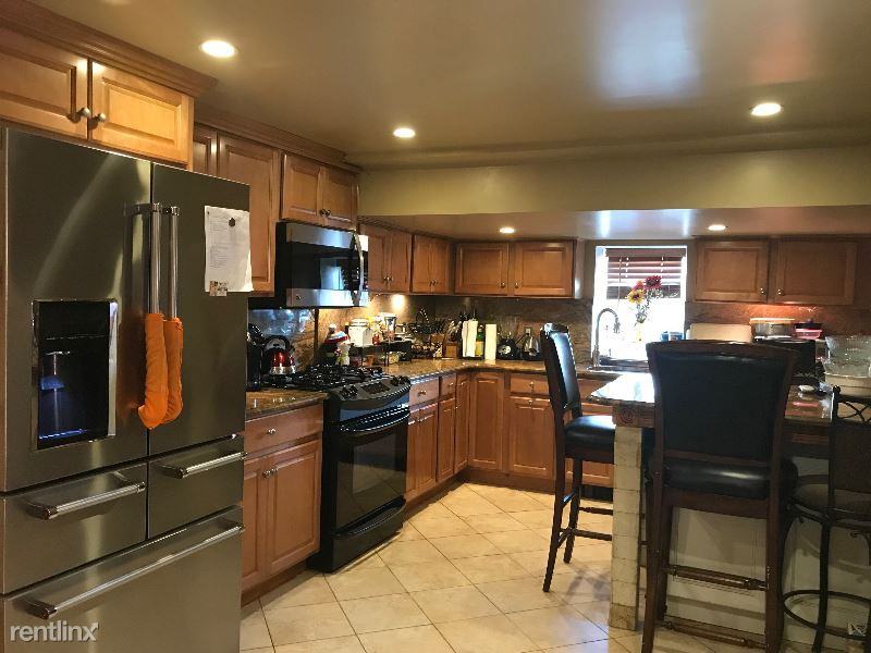 227 Washington Ave - Photo 2 of 18