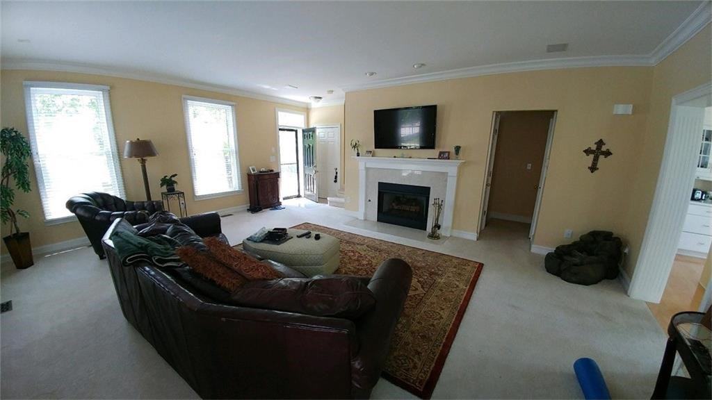 4206 Heyward Pl - Photo 2 of 8