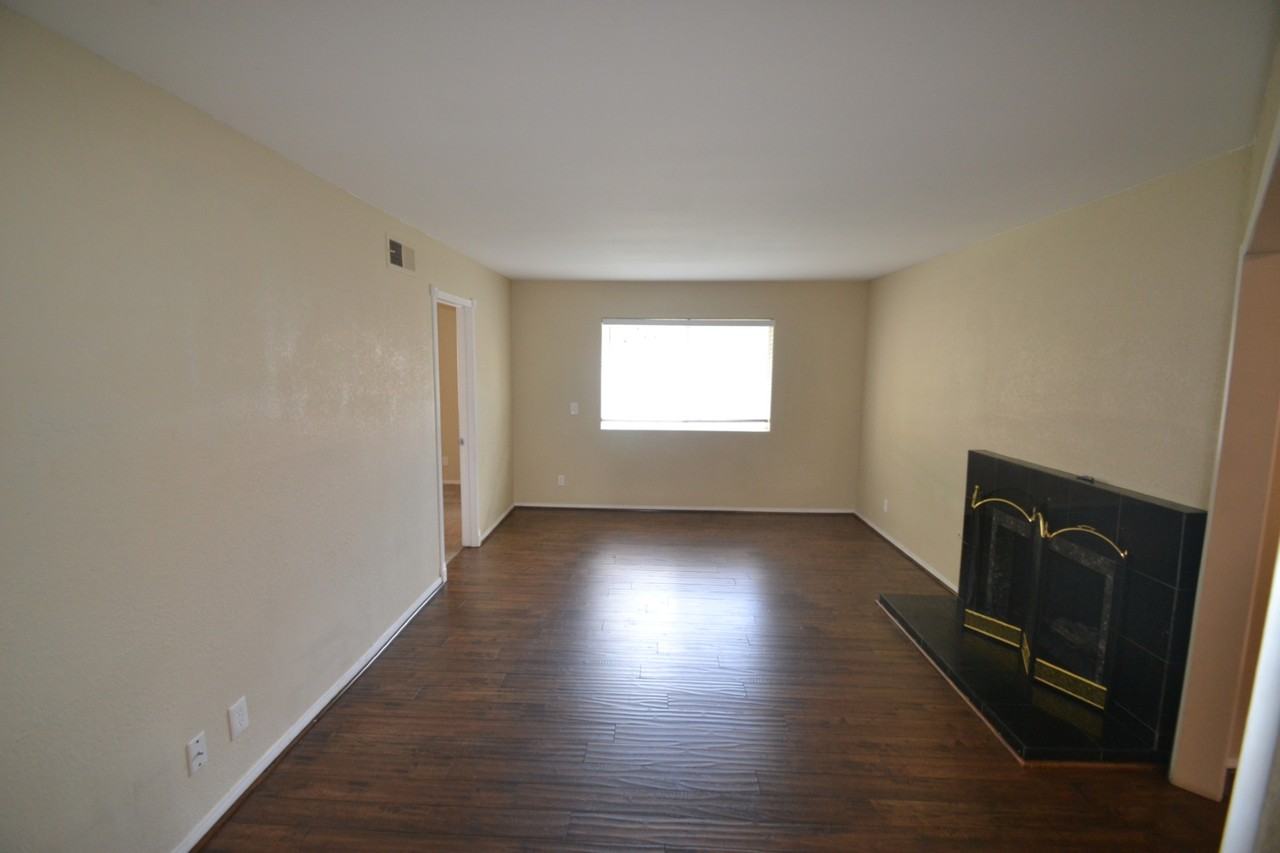 3029 E Merrygrove St - Photo 2 of 10