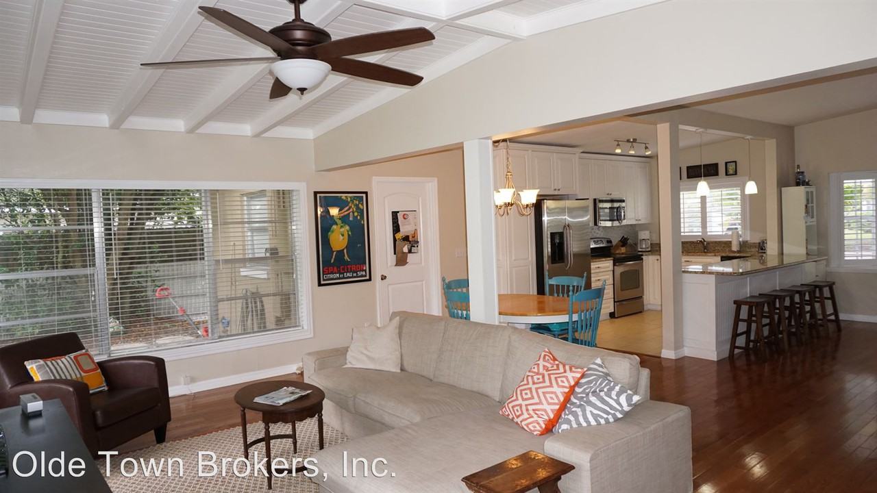 1306 Dove Dr - Photo 2 of 19