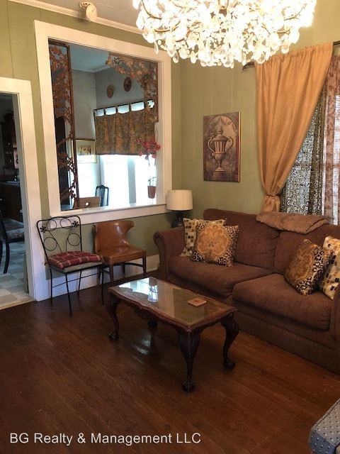 209 Rees St - Photo 2 of 12